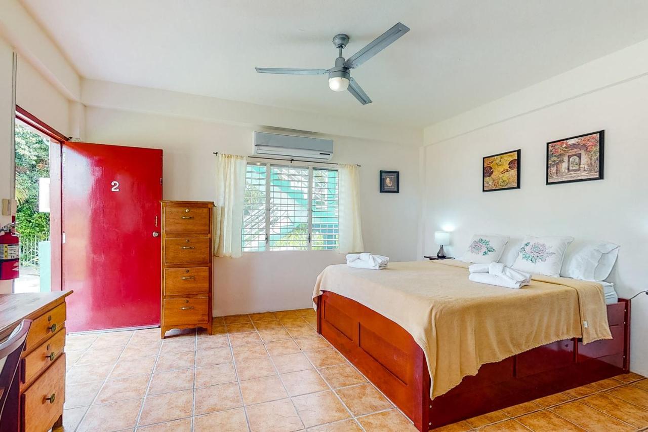 Willow 2 At Island Cabanas Gold Standard Certified Caye Caulker Extérieur photo