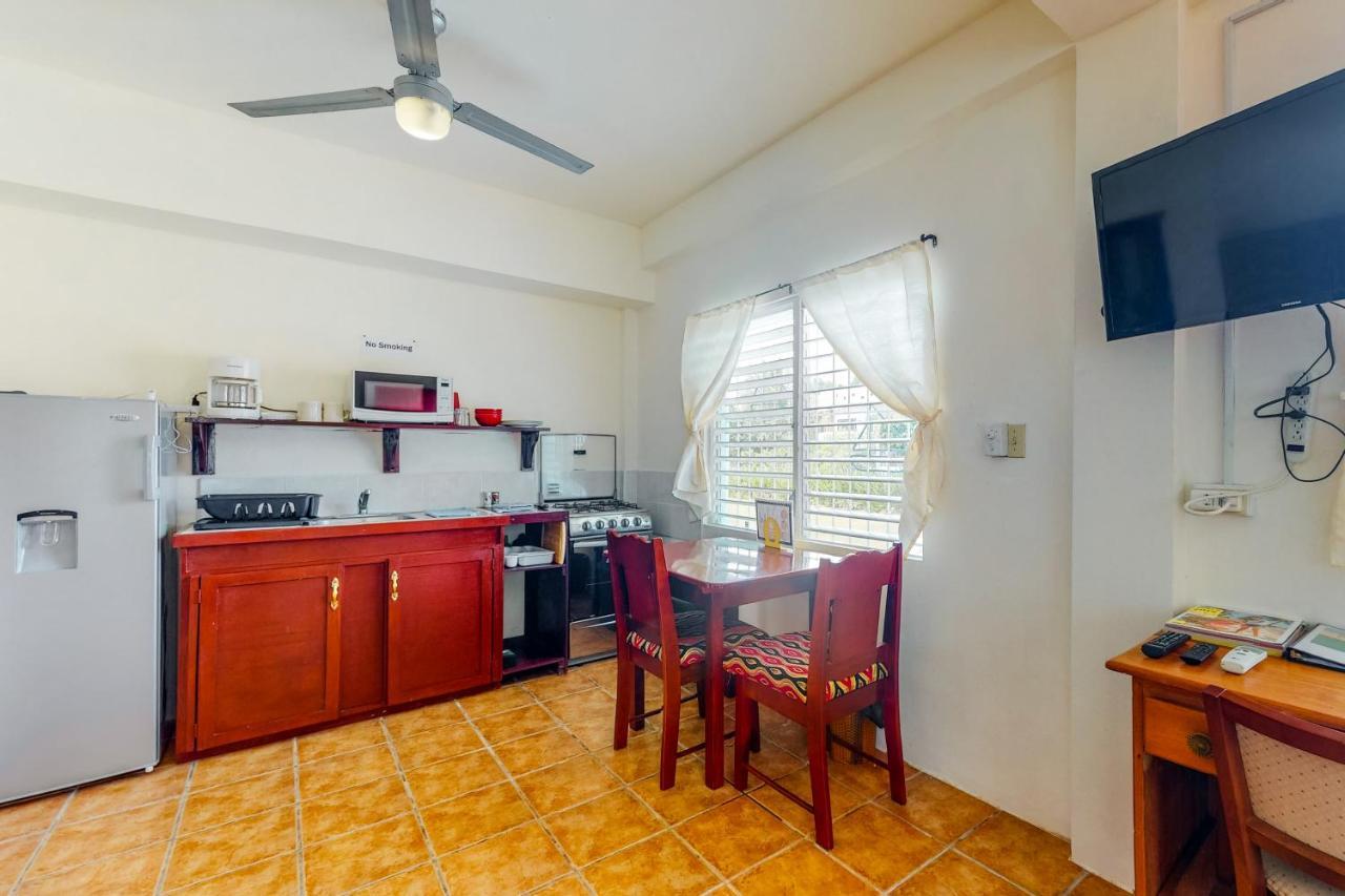 Willow 2 At Island Cabanas Gold Standard Certified Caye Caulker Extérieur photo